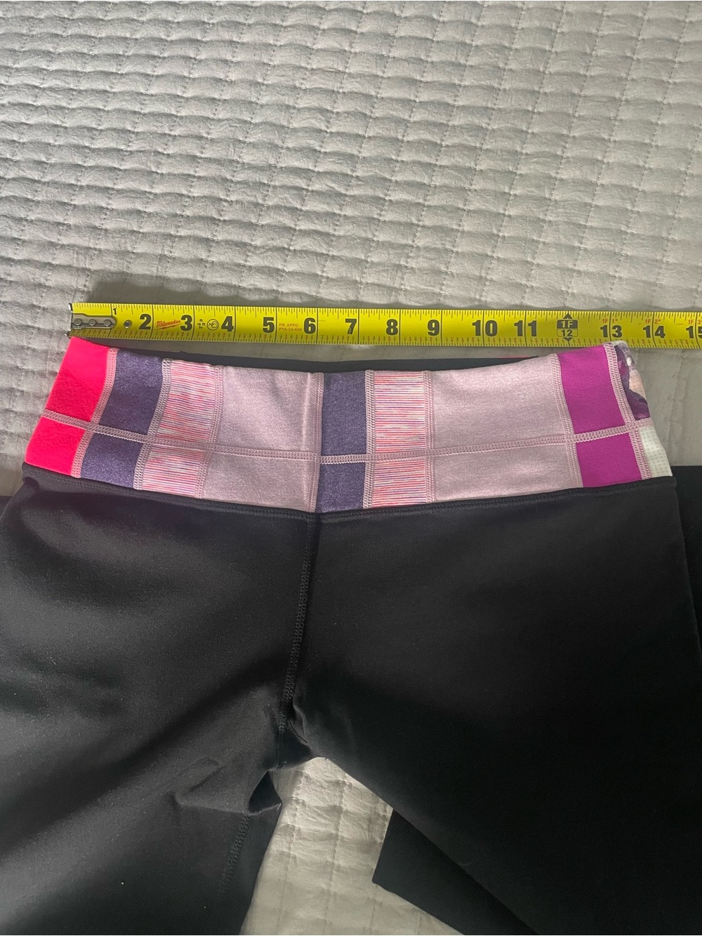 lululemon Groove Pant Reversible Foldover Flare Black Plaid Waistband Sz 6 - Picture 6 of 10